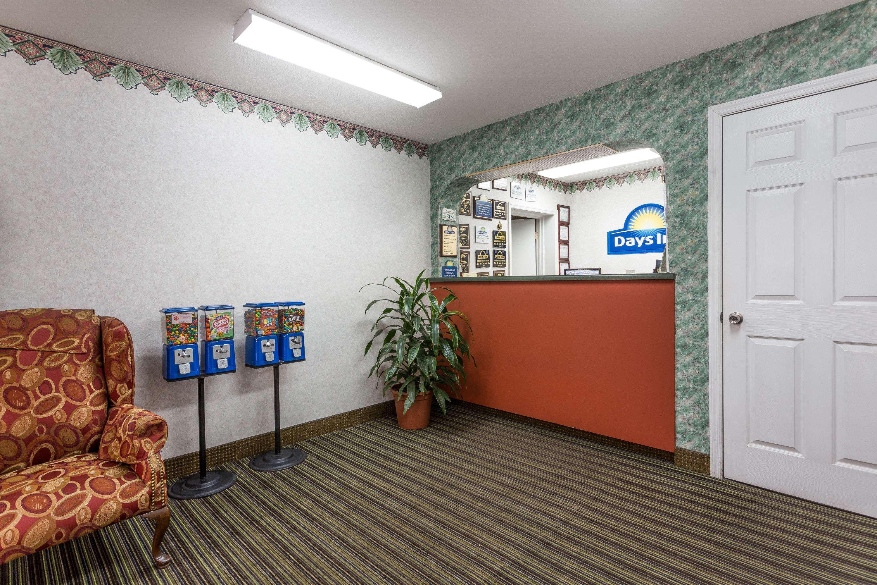 Days Inn By Wyndham Dickson Eksteriør billede